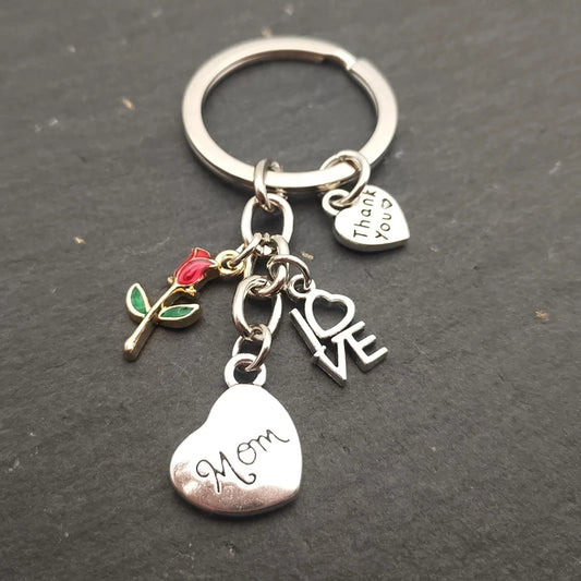 Heart-shaped engraved letter keychain Mother & Father